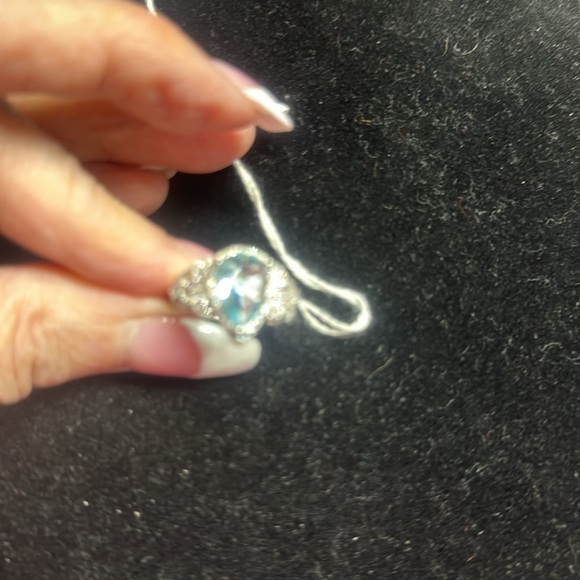 Beautiful December birthstone 925 sterling silver band - Picture 2 of 4